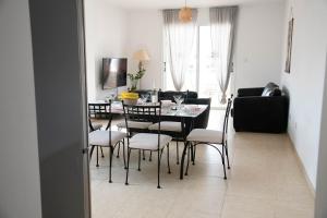 Pavilion Apt Cozy 2BR by Elysio