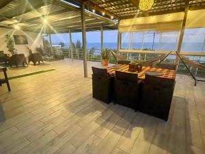 Surf City-Atami Solárium beach house near el Tunco