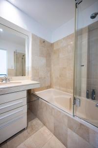 Luxury Duplex Stunning Golf Views - Prime Location