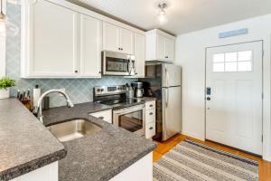 Paddle and Bike Cottage with Dock in Pequot Lakes!