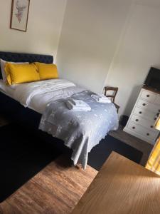 The Follonsby hot tub Retreat with own bar near city centre