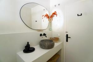 Luxury Ibiza Villa with Heated Pool & Outdoor Kitchen 8 Guests
