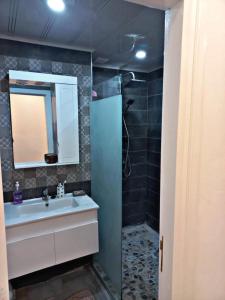 Appart a ain turk a cote de eden