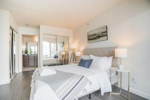 Executive Unit with Spectacular Views