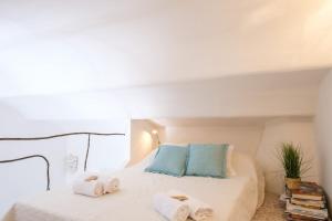 Romantic House with Bathtub in Room 5 min Porto Cervo