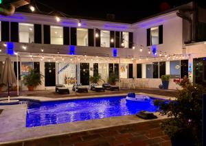 Surf City-Atami Solárium beach house near el Tunco