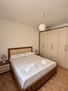 Mona Seaside Apartment with Parking