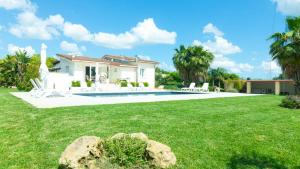 Villa Menea con Piscina e Spa nel Salento