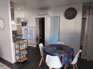 Hotels Logis Hotel Restaurant Cruzel : photos des chambres