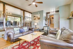 Partial Lake Arrowhead View: Cabin w Game Room!