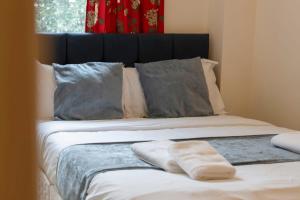 Cozy 2BR Retreat - City Centre