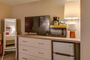 Cozy Retreat for 2 Heart of DT Near Broadway