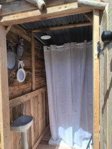 Tentes de luxe Lodge romantique le grand chene avec Jacuzzi privatif : photos des chambres