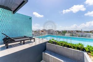 Brand new condo with Pool Steps to Beach and 5th