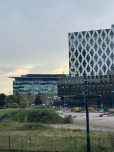 Luxepoint A luxurious1-bed flat with gym and cinema