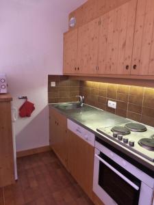 Résidence Les Dauphinelles - 2 pièces cabine pour 46 personnes situé à Méribel Altiport proche des pistes de ski et du golf MAE-2035