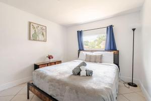 Beautiful home in West Palm - 5 min to Airport