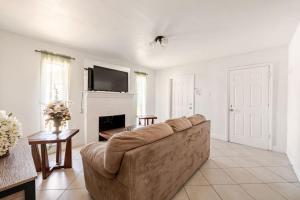 Beautiful home in West Palm - 5 min to Airport