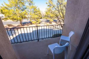 Marcs Red Rock Retreat 2 Primary Suites 2 Bath