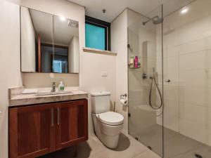 3BR APT in heart of Lindfield