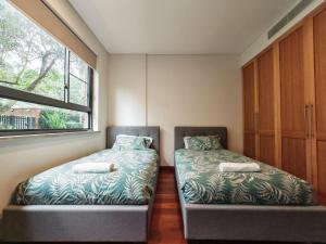 3BR APT in heart of Lindfield