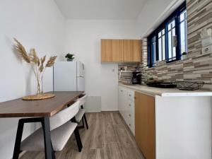 Modern Stay with Garden, near Tigaki Beach - El Greco Apartments No 4