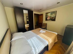 Spacious 5BR Private home in old Batumi