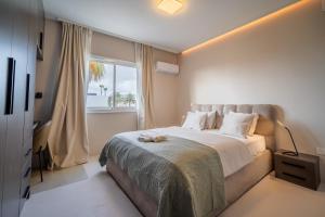 Moderne Designer-Maisonette 2 Schlafzimmer eigene Terrasse mit Grilltisch und Fitnessbereich