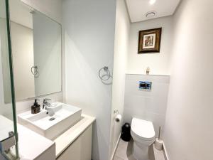 Luxury 2Bedroom Apart with Ocean & Forest Views