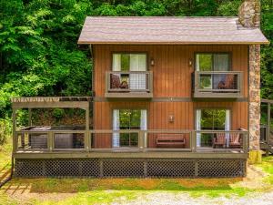 Arcadian Pass - Cozy Cabin Retreat in the Smokies Comfort & Fun for All