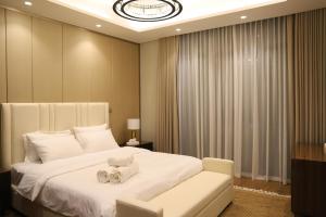 Brand New Large 2 Bedroom with Burj Khalifa view