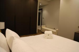 Brand New Large 2 Bedroom with Burj Khalifa view