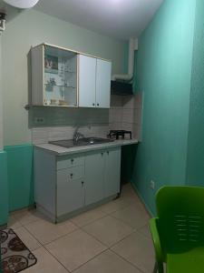 Charming Lakeside Stay