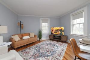 2nd Level Flat in Durham Lakewood Area