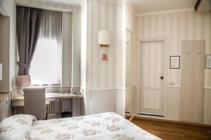 Double Room room in Hotel Flora