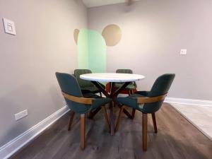 Modern 1BR Free Parking Spot