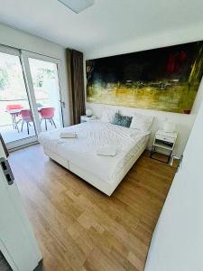 Beautiful Flat with garden view, terrace and parking-105