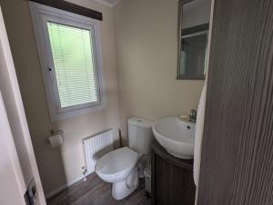 2-Bed Ringwood Cabin - incl Park Pass SelfCheckin