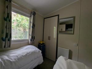 2-Bed Ringwood Cabin - incl Park Pass SelfCheckin
