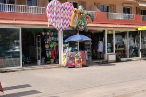 Hyères studio les pieds dans l eau Au Grand Sud