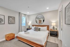 2 BDR Riverfront Living in Downtown Nashville
