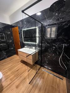 Henfjor Villa & Apartment