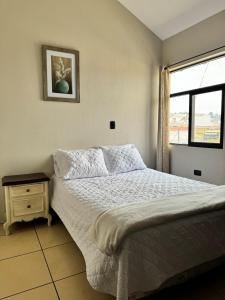 AMPLIO APARTAMENTO, en Cerezos 1 Quetzaltenango