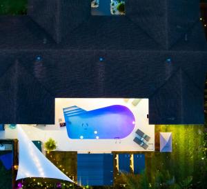 Top Villa Near Beach with Game Room, Hot Tub and Pool