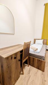 Spacious Rooms - 15 Min from Airport & City Center, 5 Min from Vienna Main-Bus Station EZ1