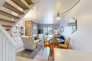 Rustic Harbor Unit I