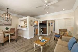 Kauai Kiahuna Plantation #402 by Coldwell Banker Island Vacations - 4hvězdičkové hotely ve městě Koloa