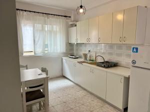 PELEKAN rooms and apartments athina 11