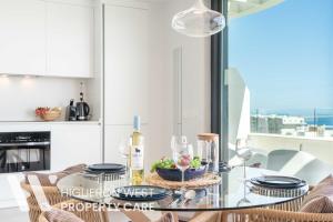 Higueron West Property Collection - The Sunset Penthouse by HWPC