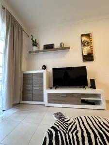 Balcon Del Mar- pool view